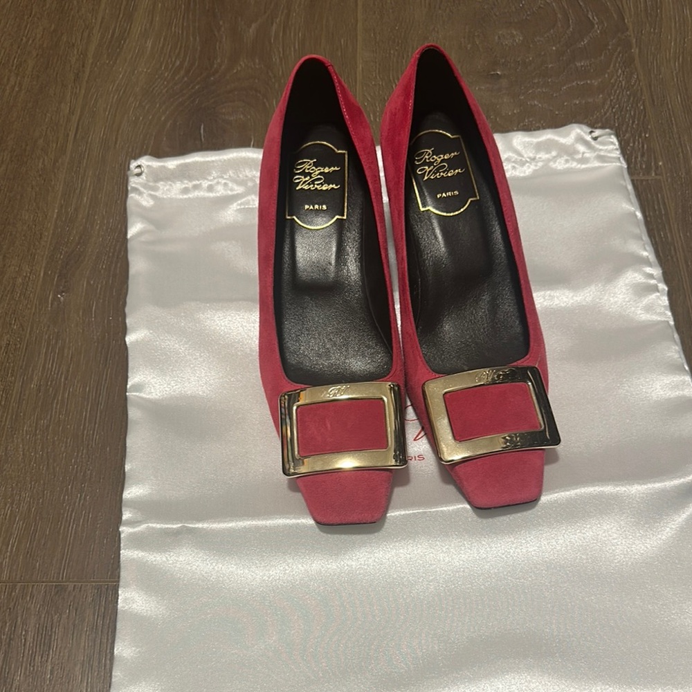 Roger Vivier Authentic
